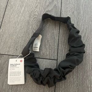 Lululemon headband NWT